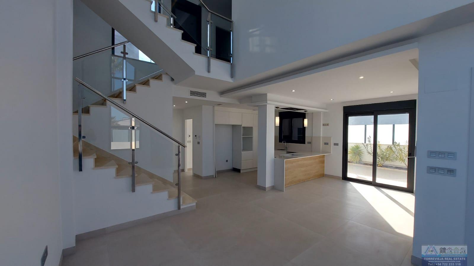 For sale of chalet in Torrevieja