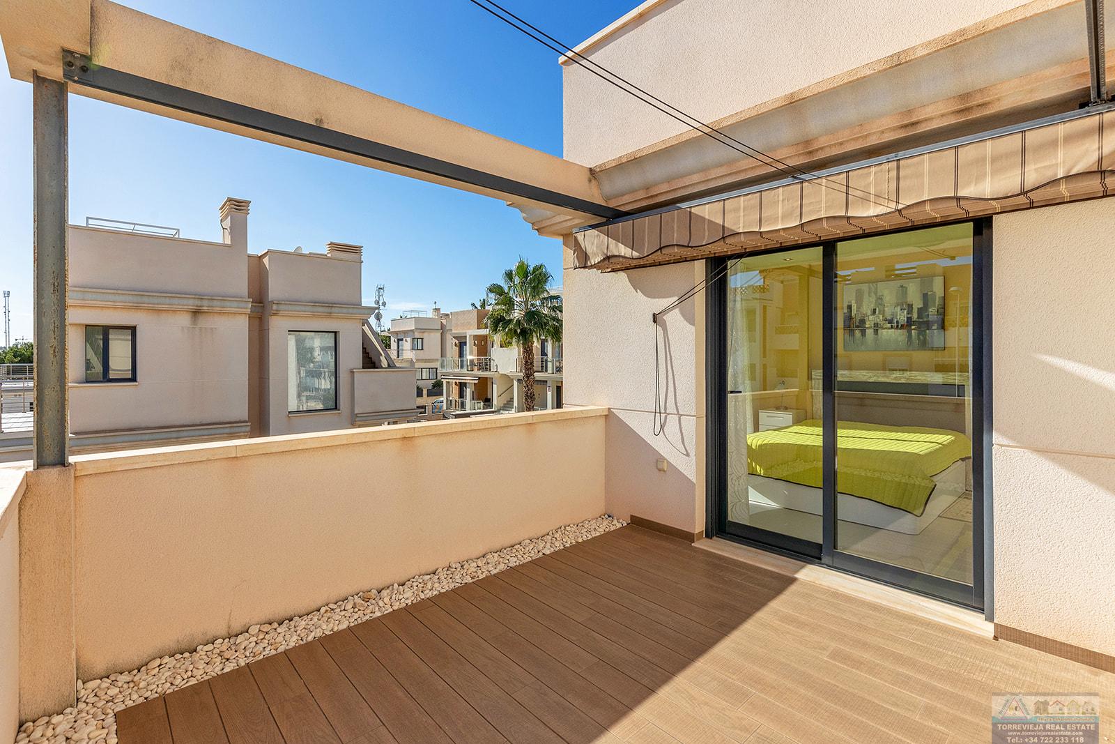 Venta de villa en Orihuela