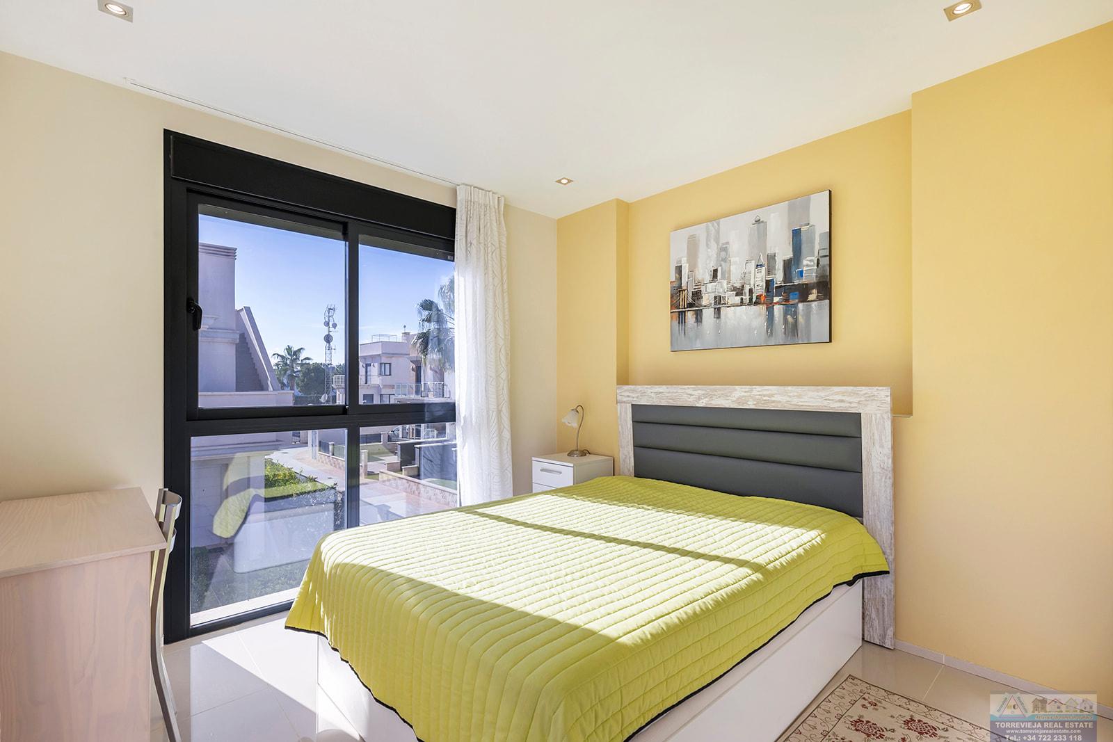 Venta de villa en Orihuela