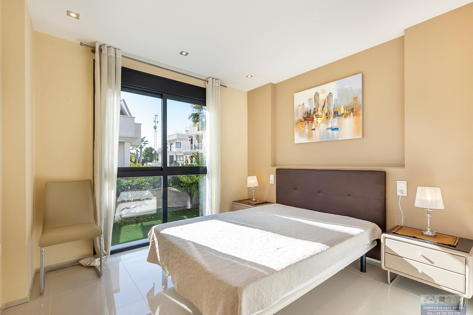 Venta de villa en Orihuela