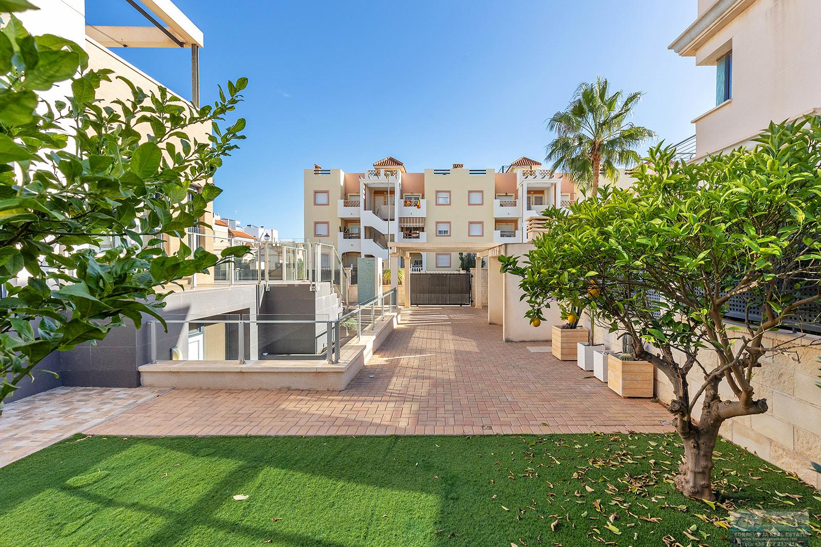 Venta de villa en Orihuela