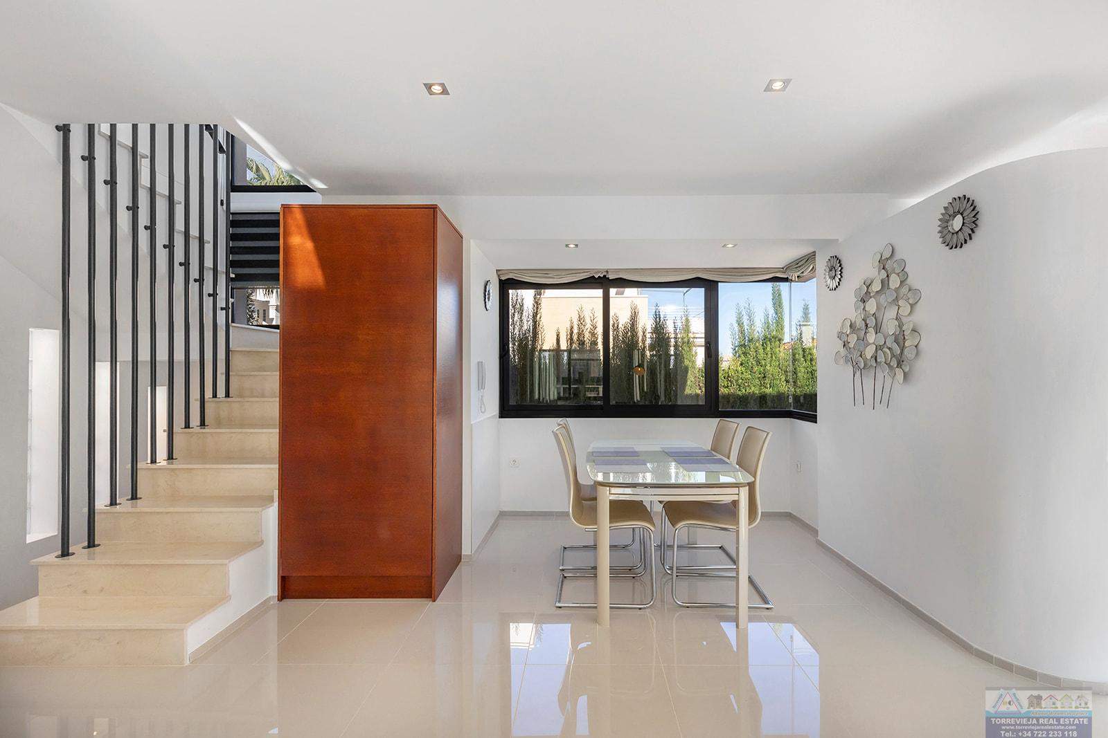 Venta de villa en Orihuela