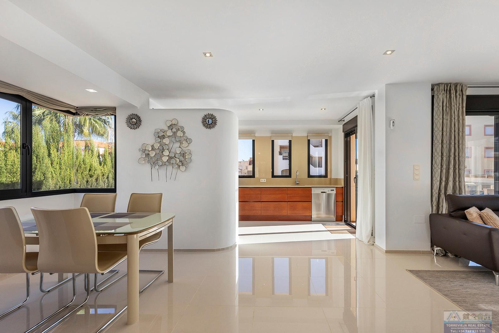 Venta de villa en Orihuela