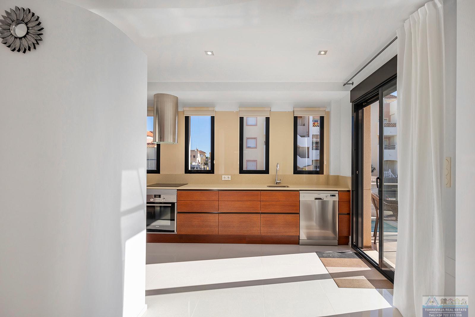 Venta de villa en Orihuela