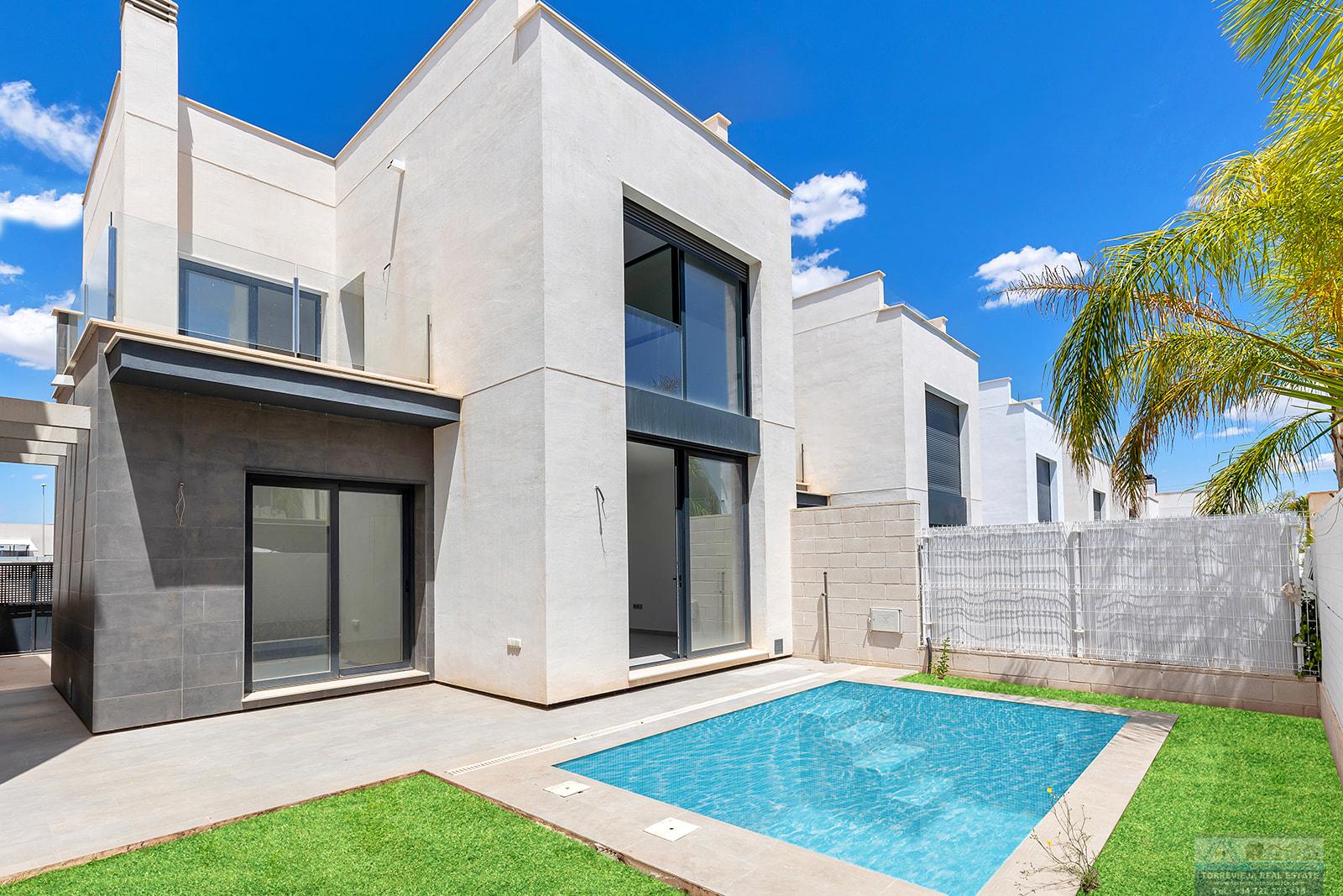 For sale of villa in Orihuela
