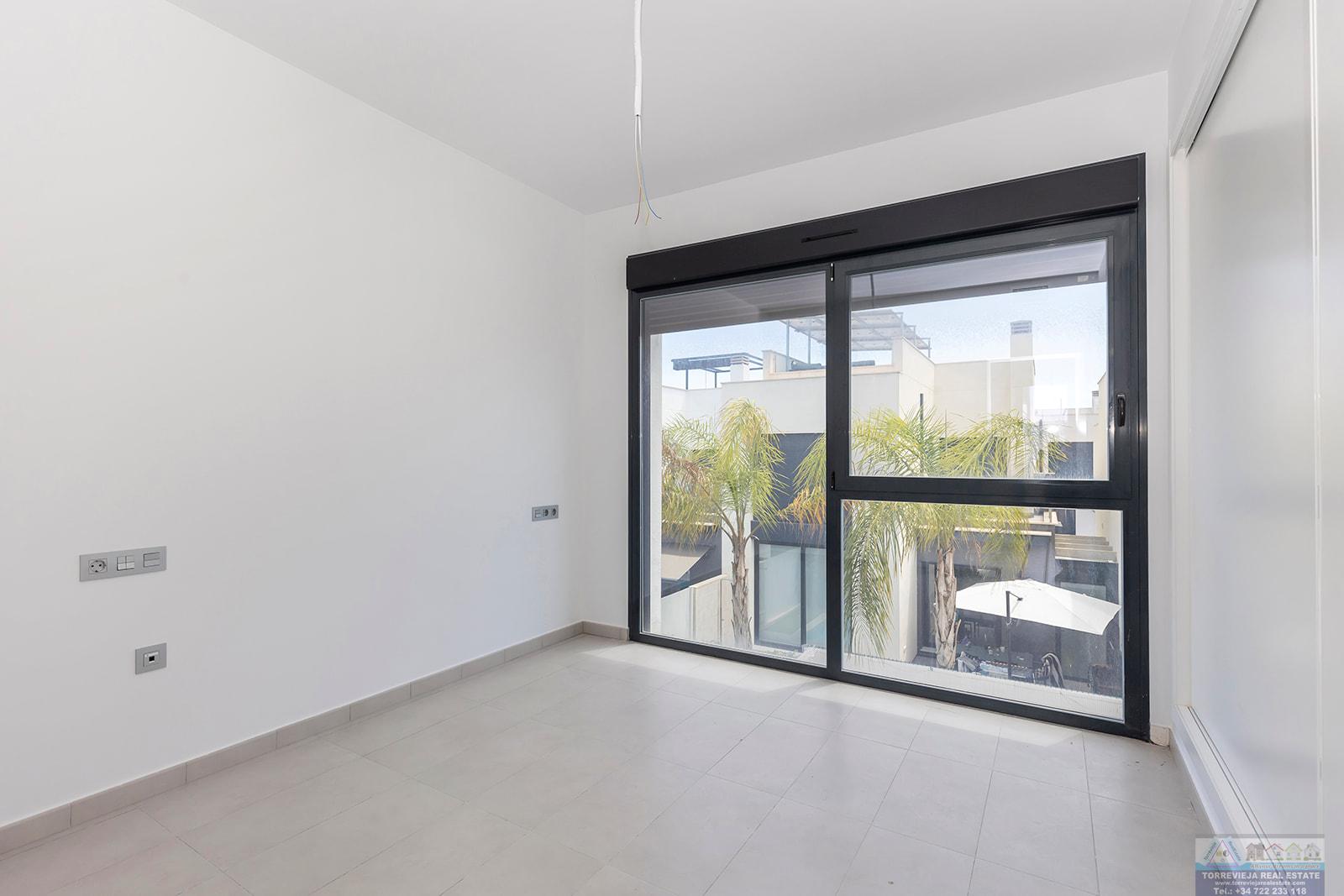 For sale of villa in Orihuela