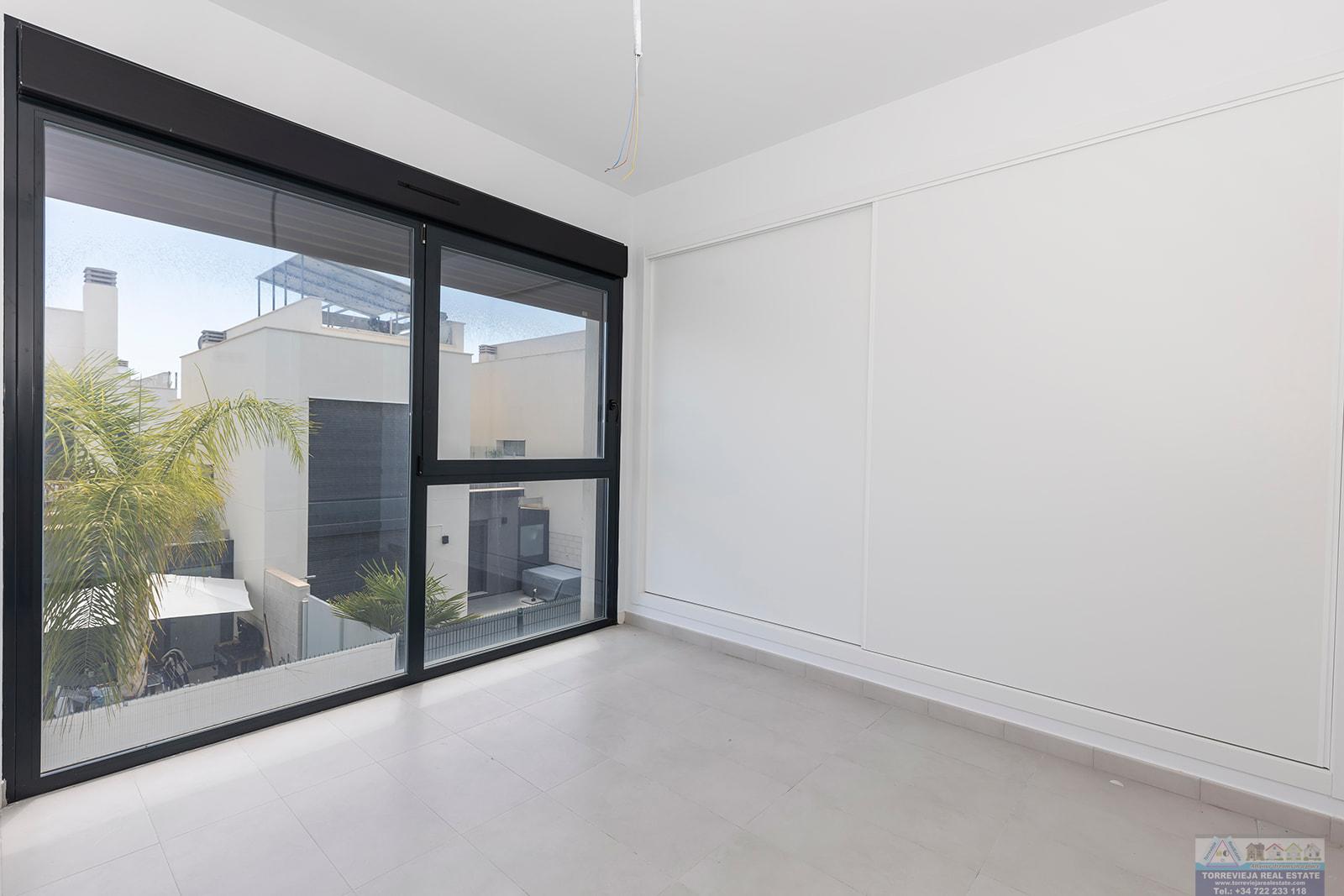For sale of villa in Orihuela