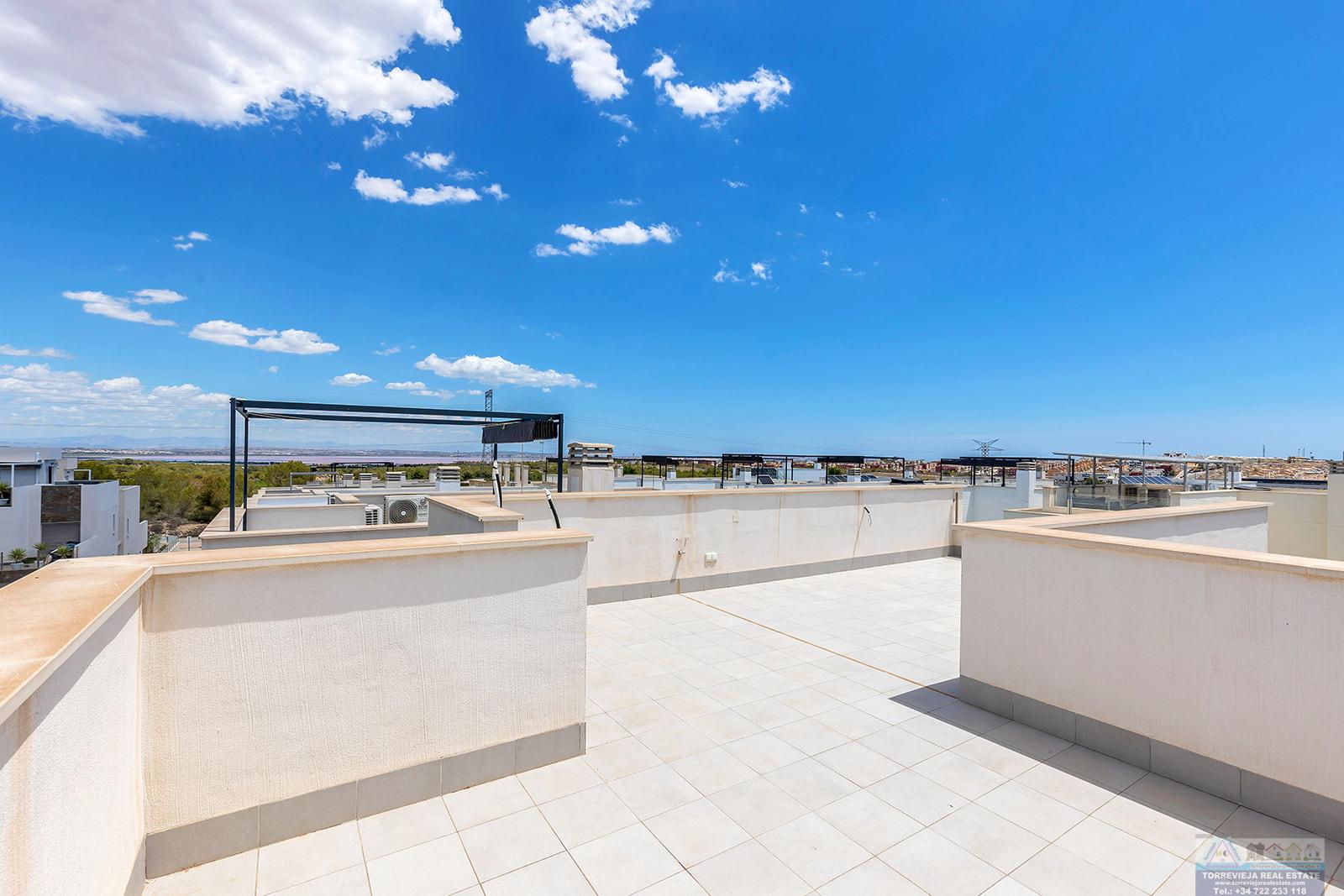 For sale of villa in Orihuela
