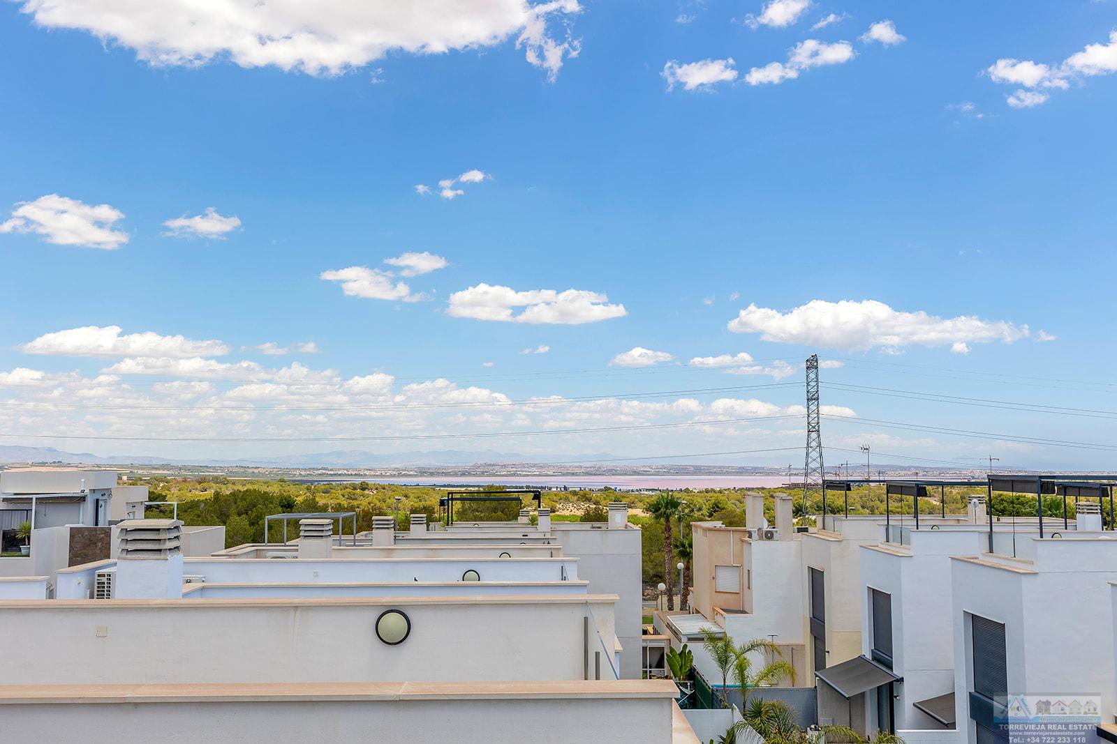 For sale of villa in Orihuela