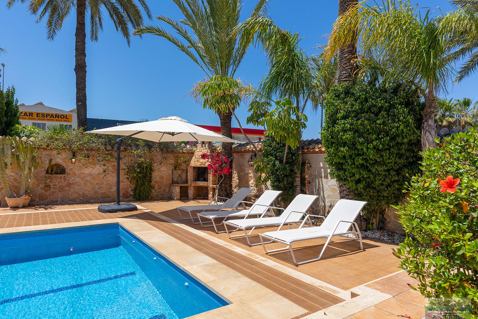 Venta de villa en Orihuela