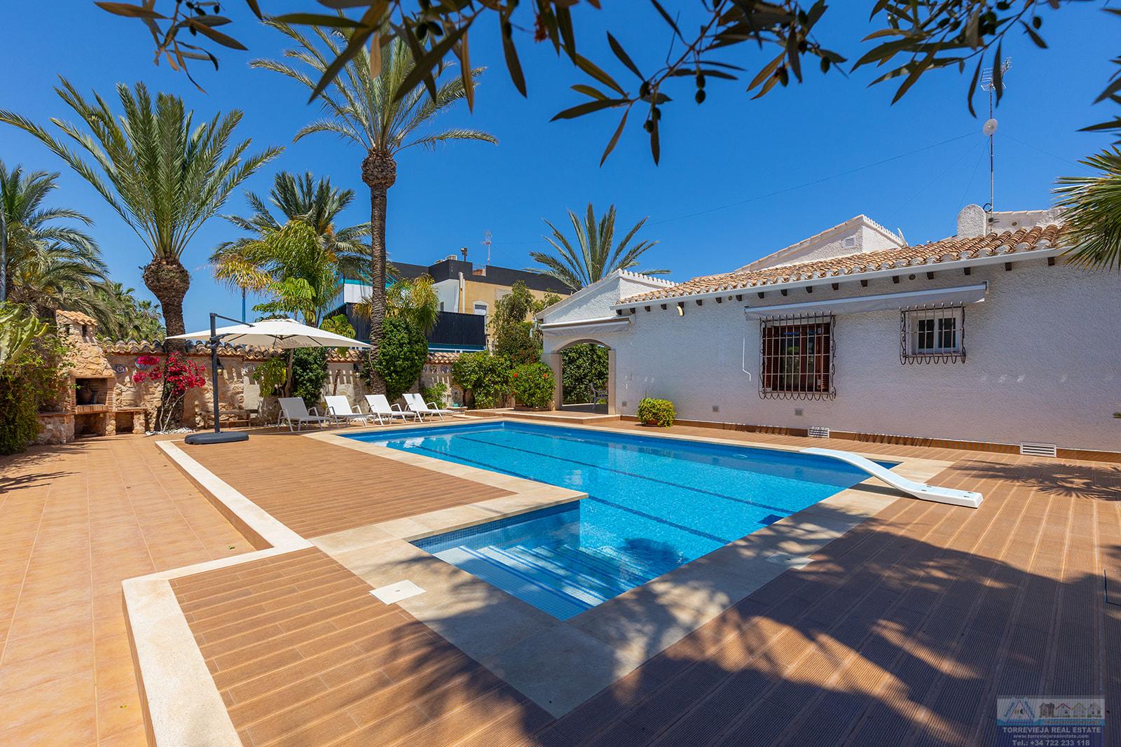 Venta de villa en Orihuela