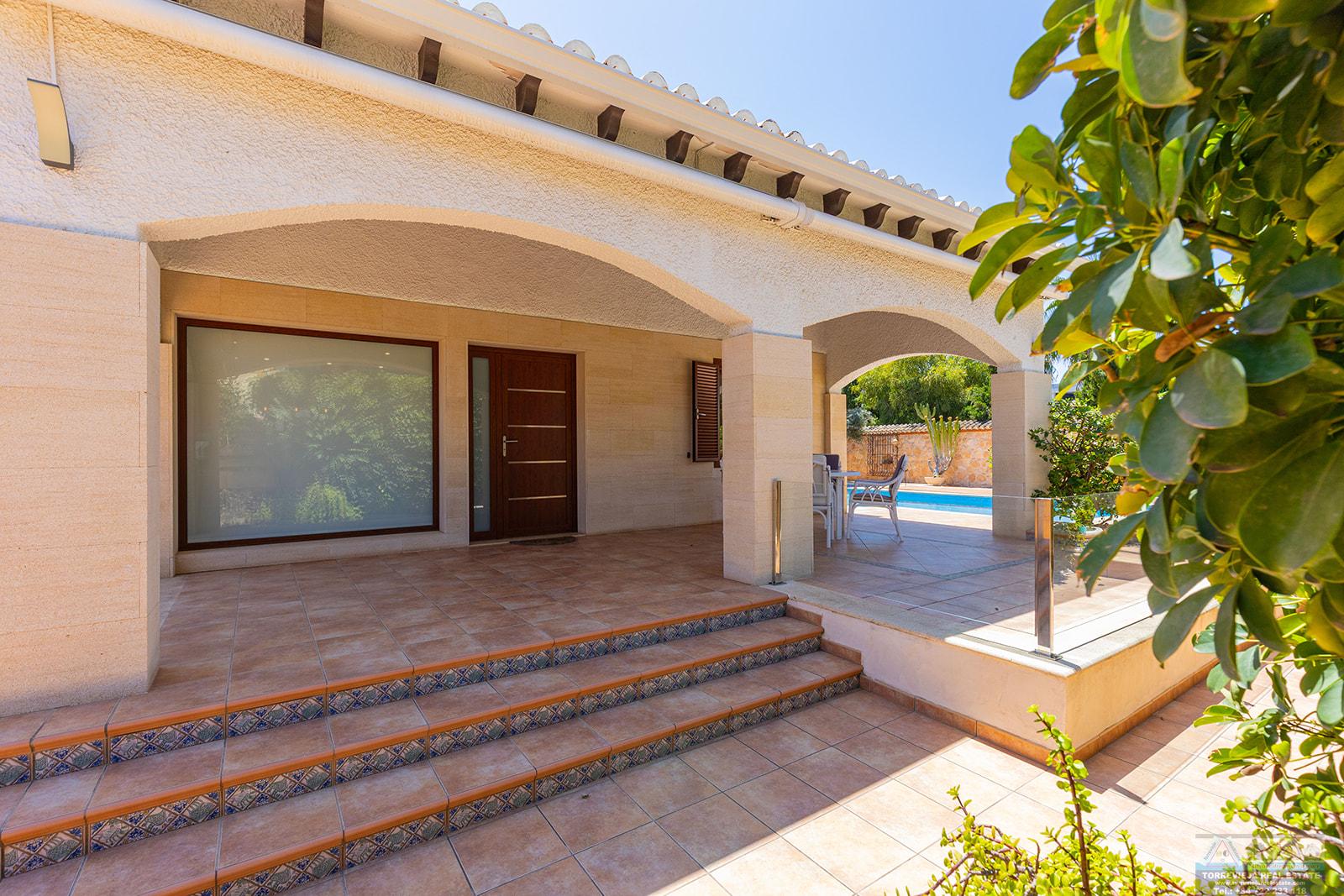 Venta de villa en Orihuela