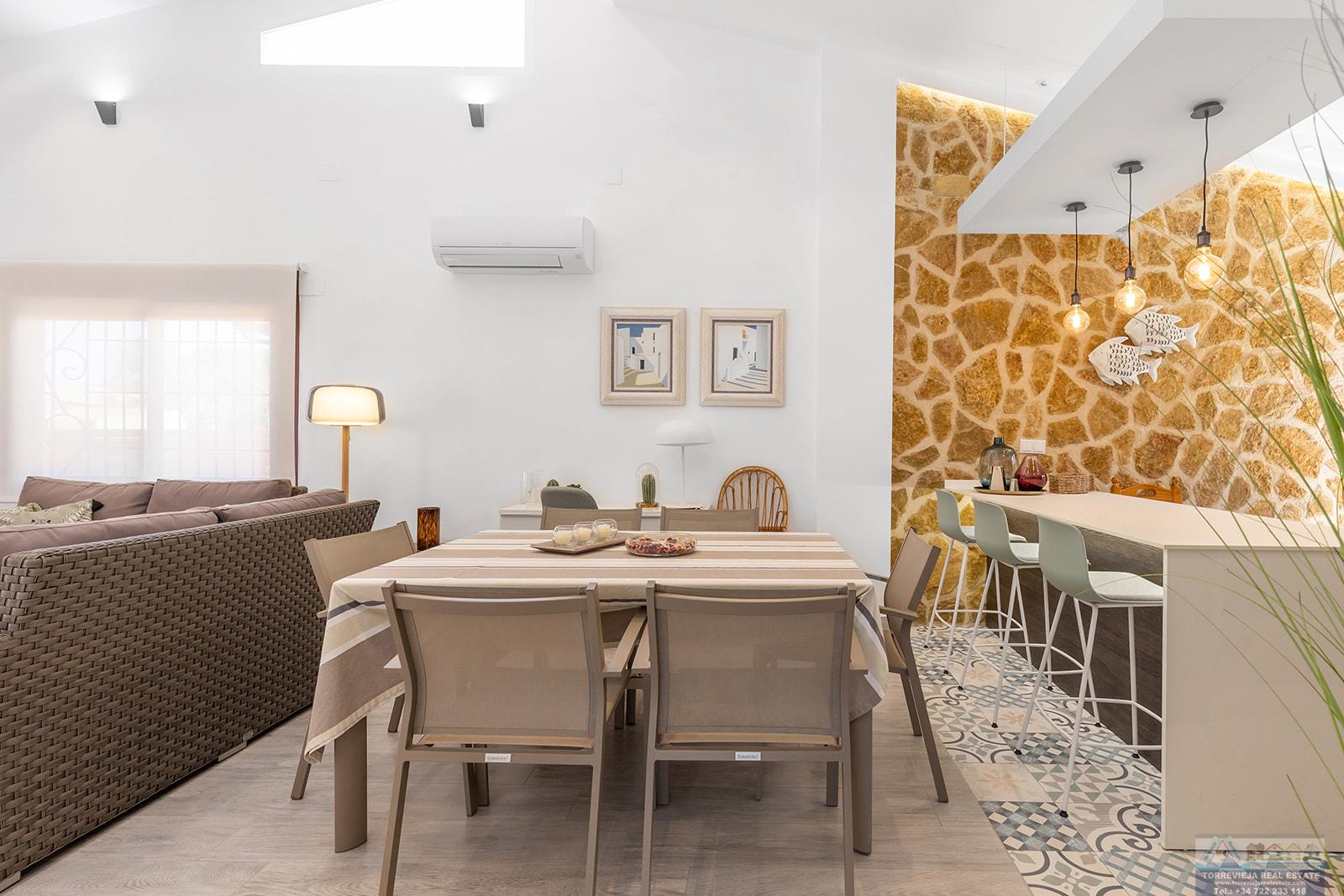 Venta de villa en Orihuela