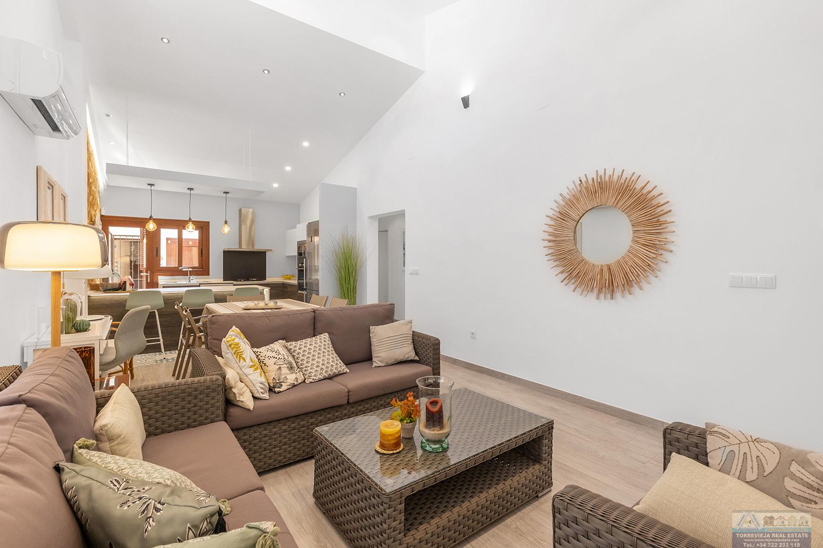 Venta de villa en Orihuela
