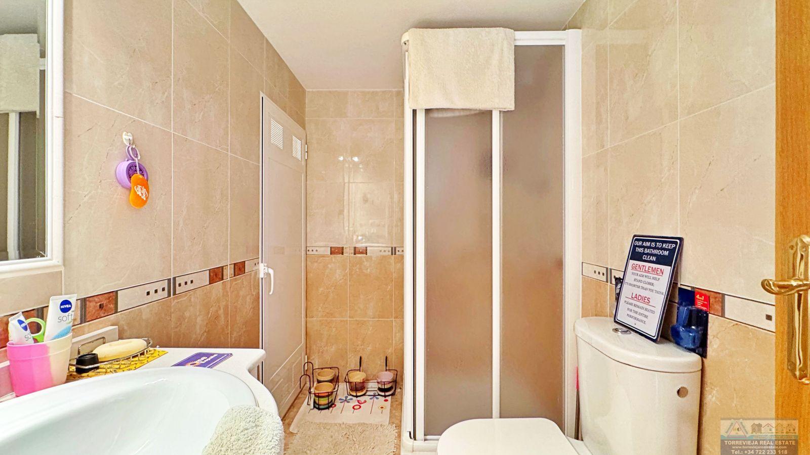 Venta de villa en Orihuela costa