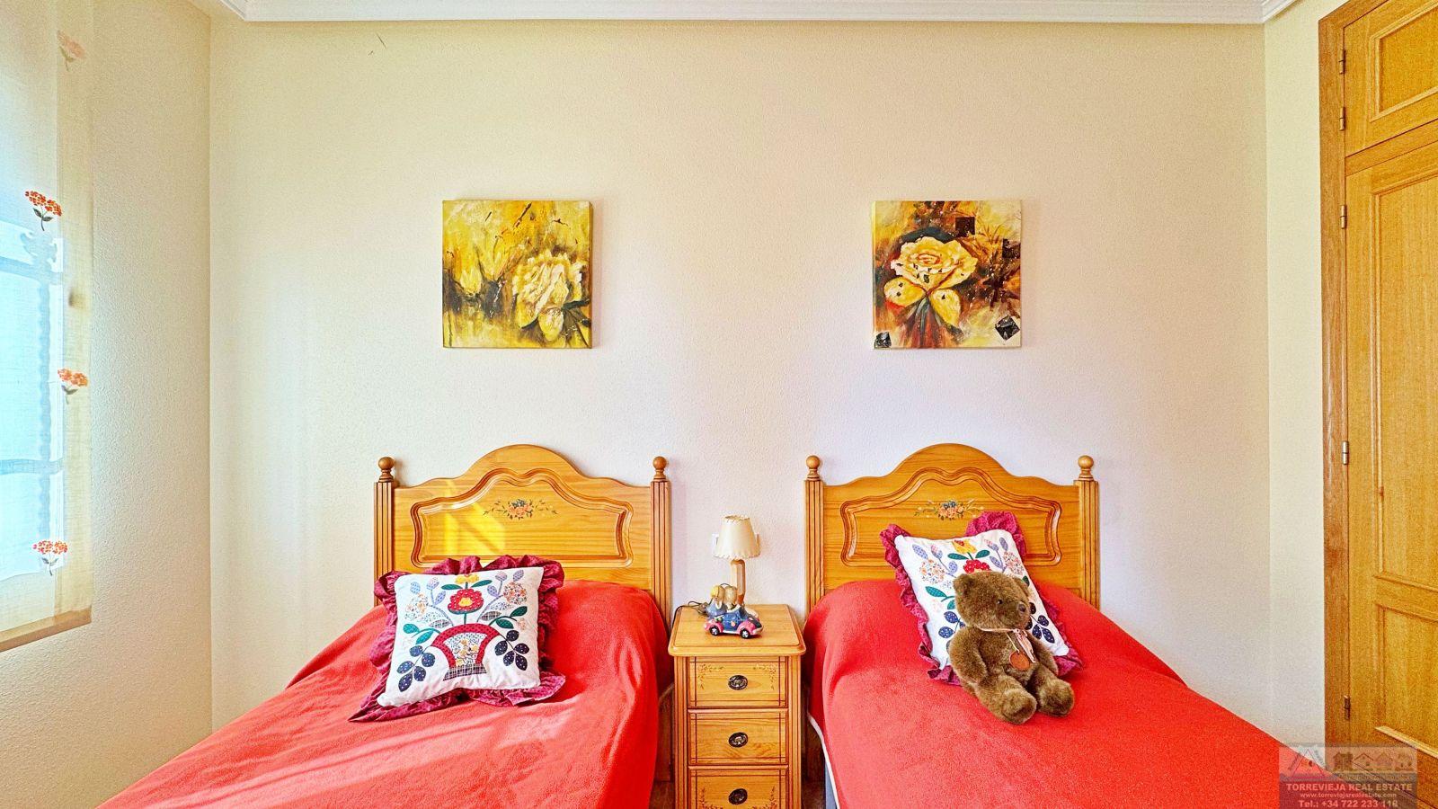 Venta de villa en Orihuela costa