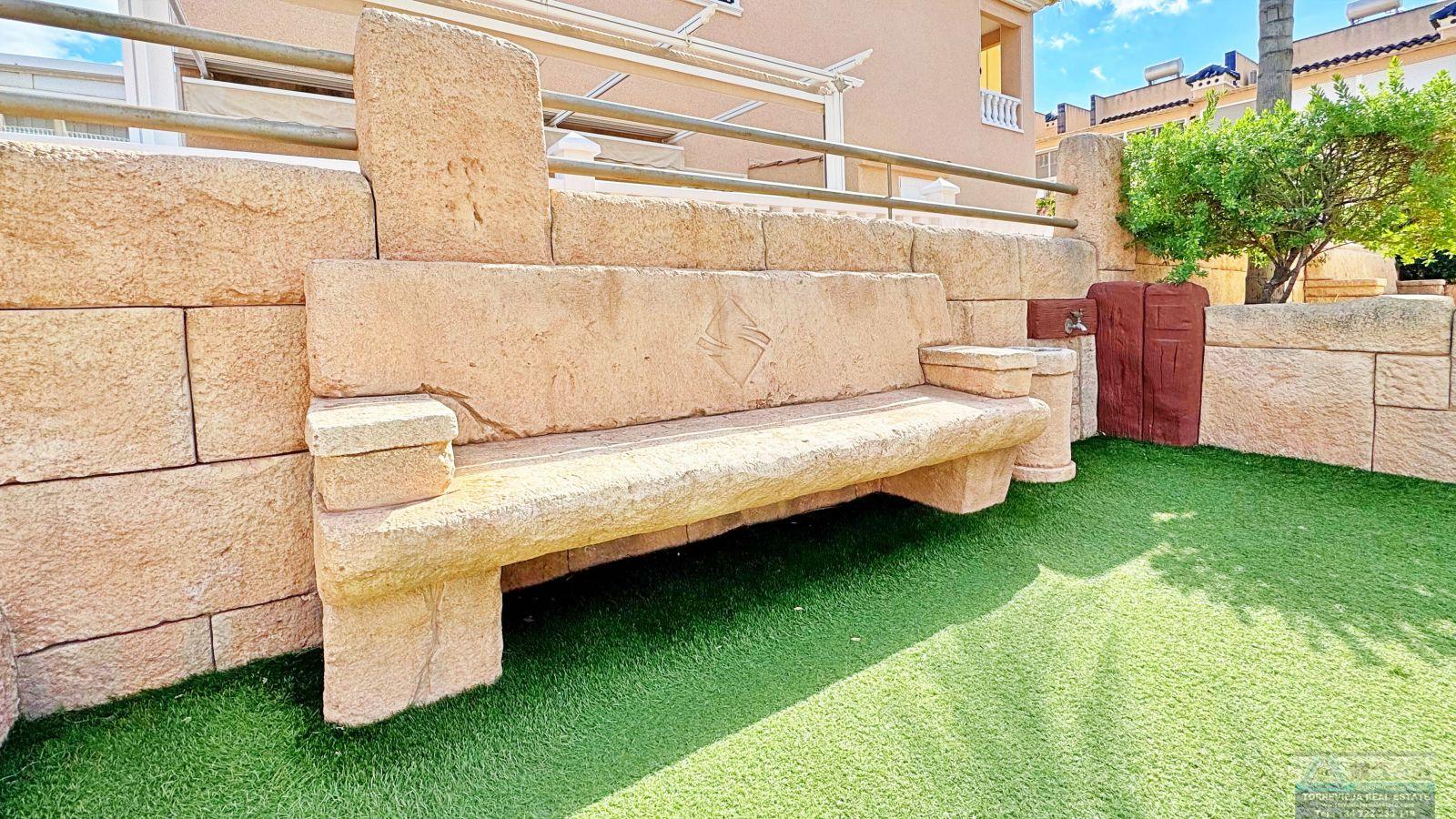 Venta de villa en Orihuela costa