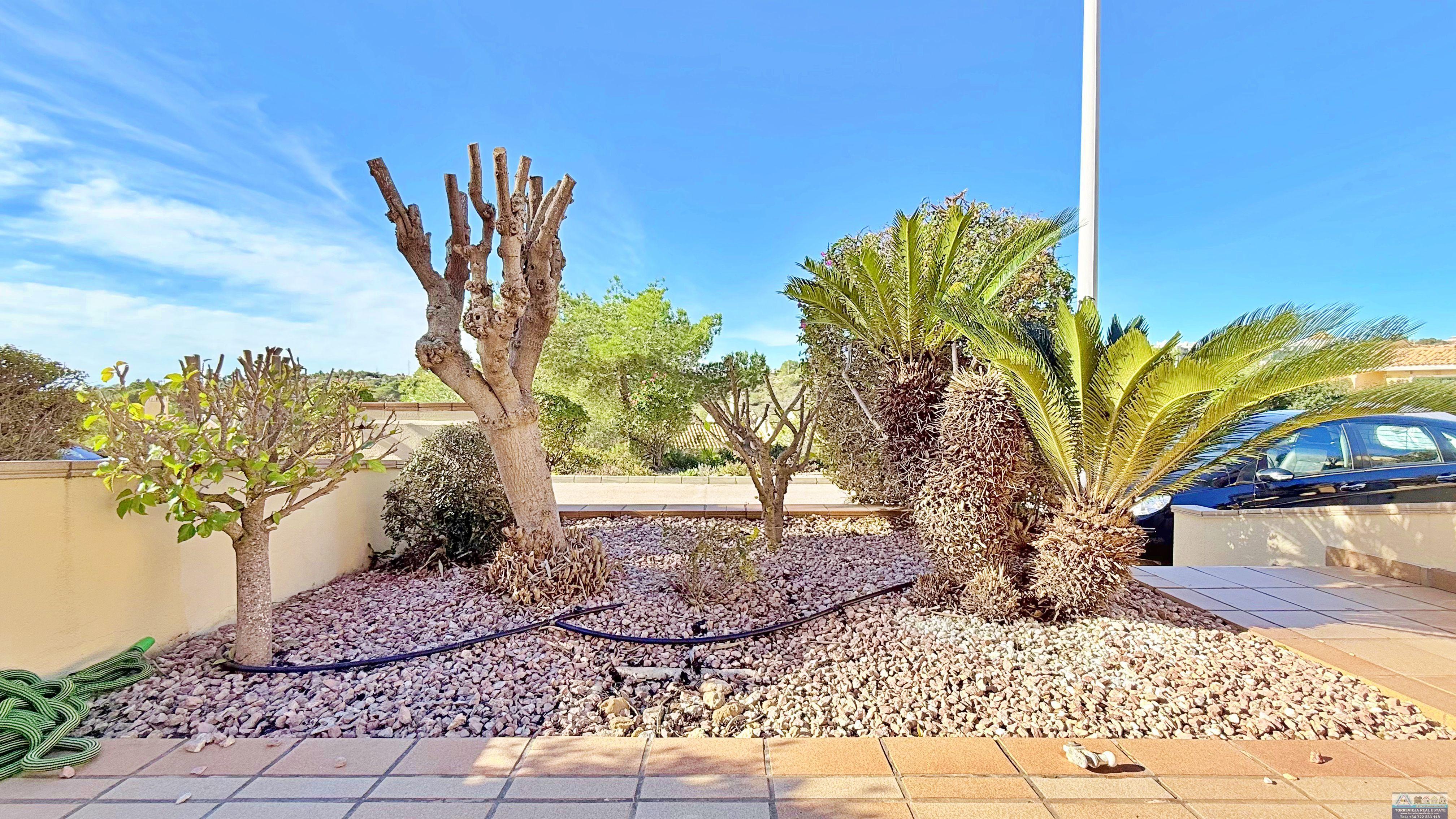 Venta de villa en Orihuela