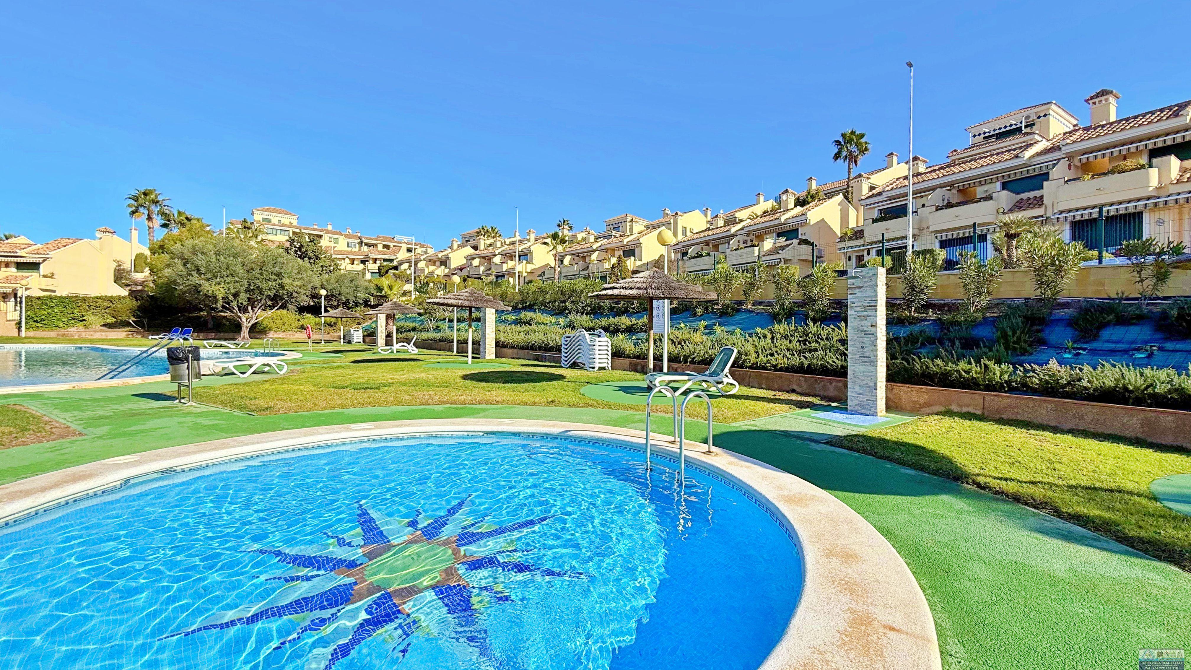 Venta de villa en Orihuela