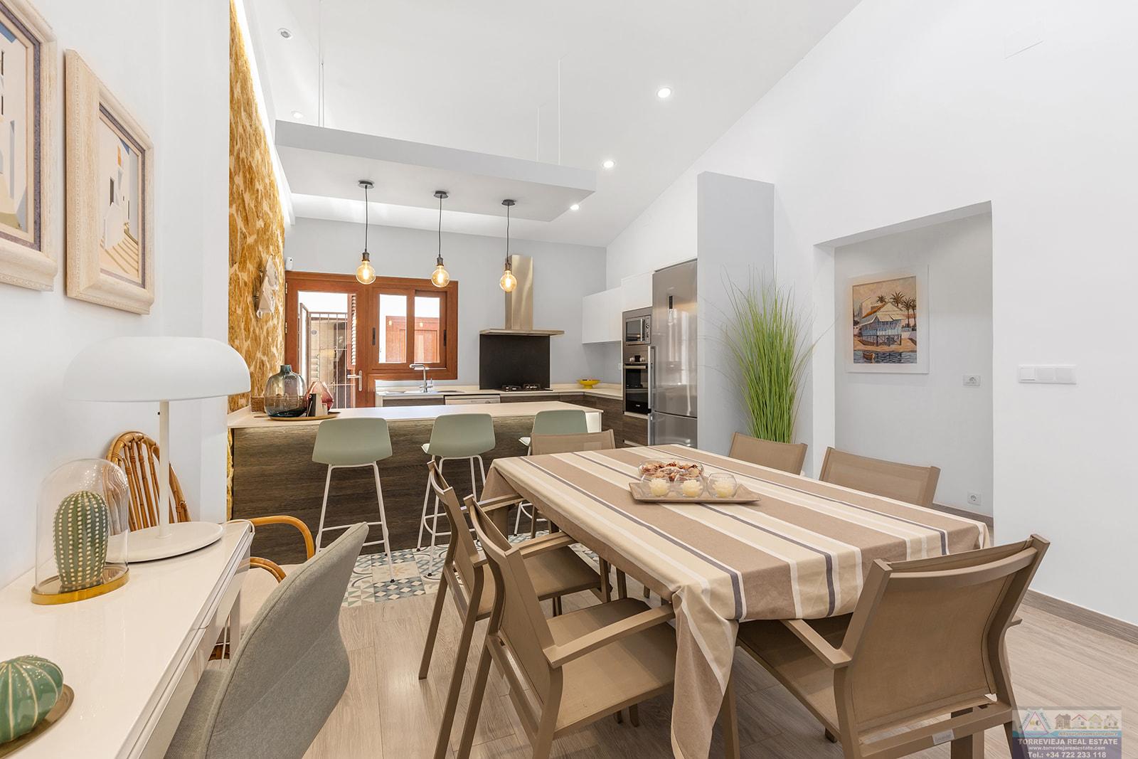 Venta de villa en Orihuela costa