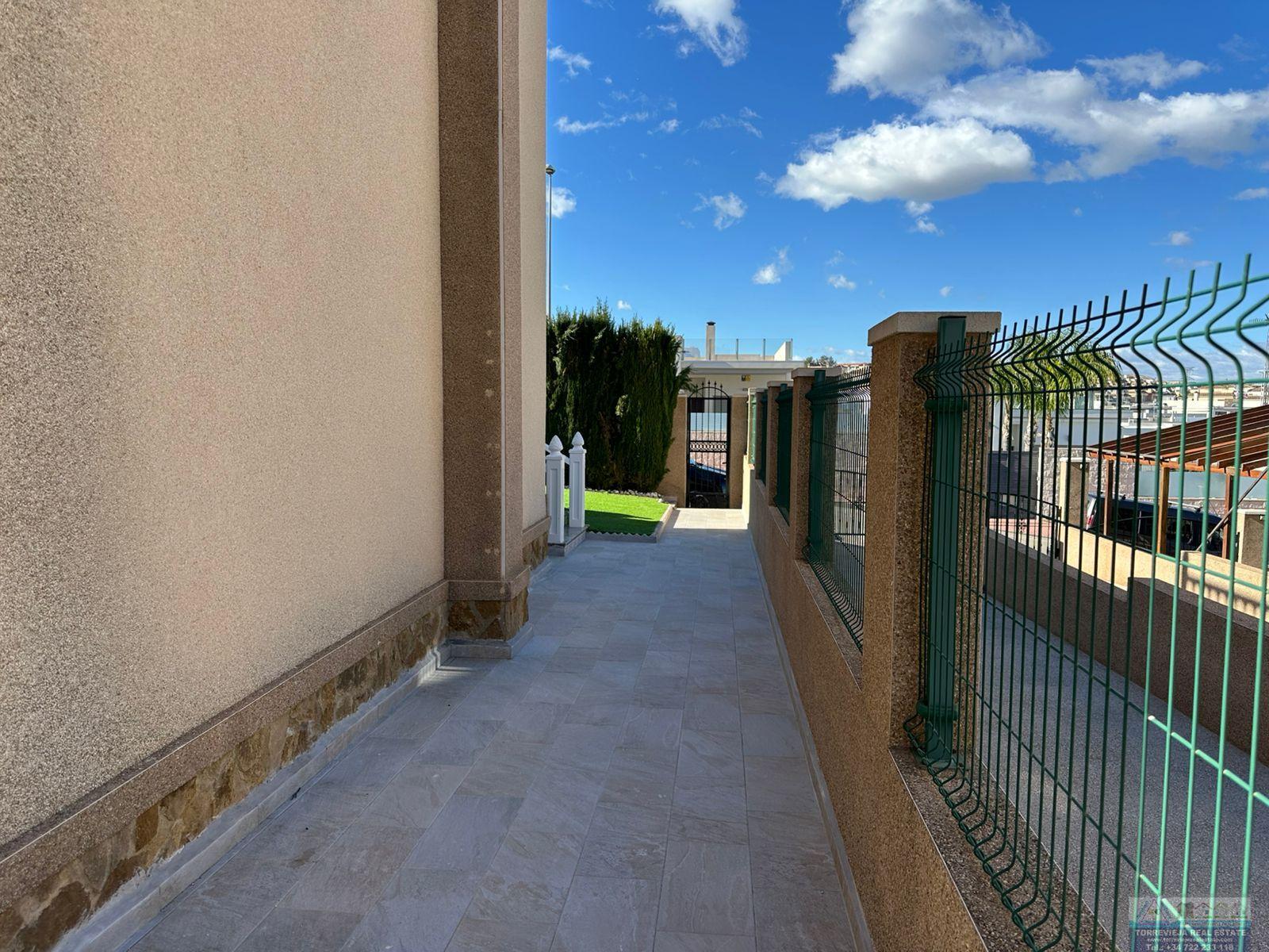 Venta de chalet en Torrevieja