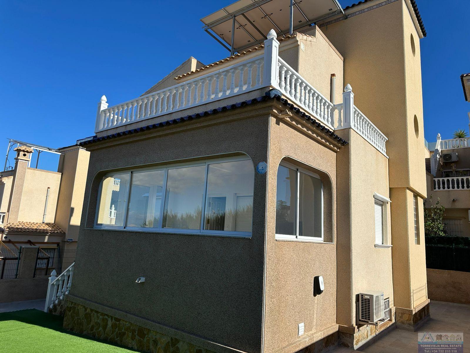 Venta de chalet en Torrevieja