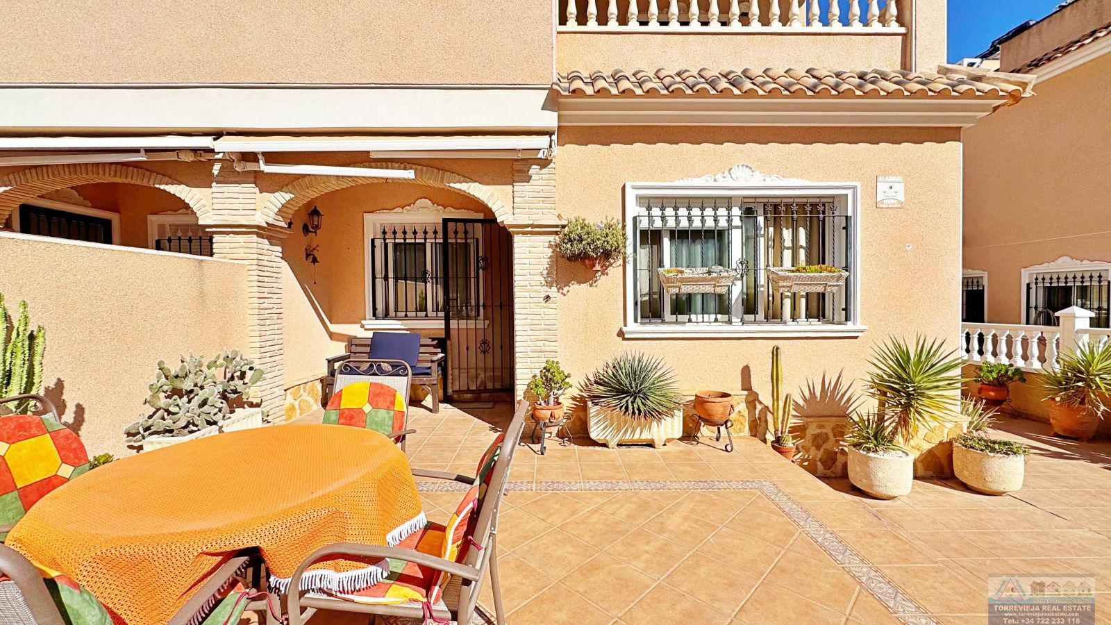 Venta de villa en Orihuela costa