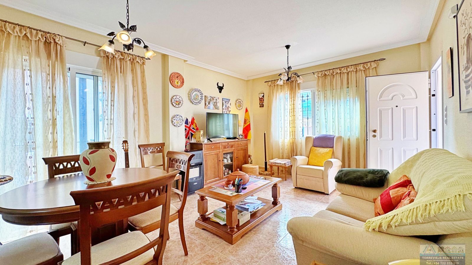 Venta de villa en Orihuela costa