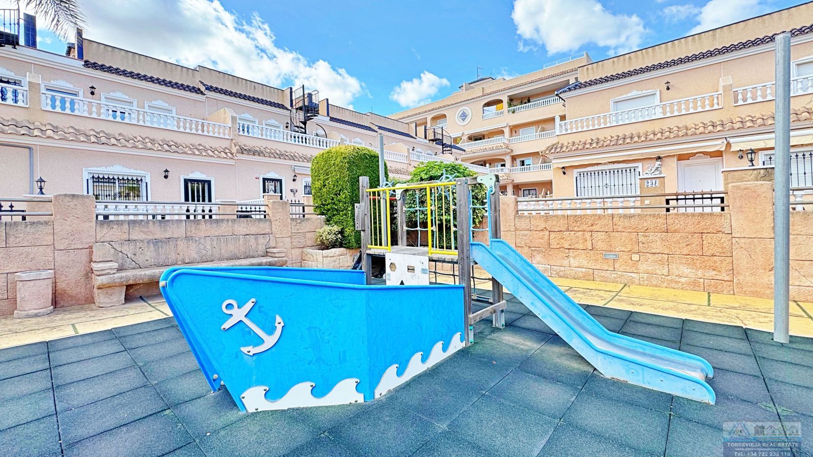 Venta de villa en Orihuela costa