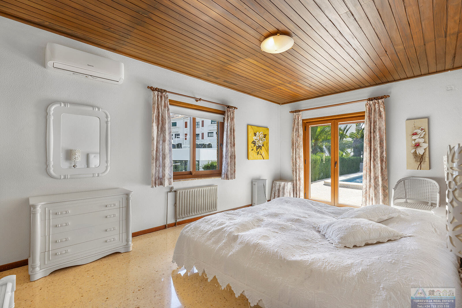 Venta de villa en Orihuela costa