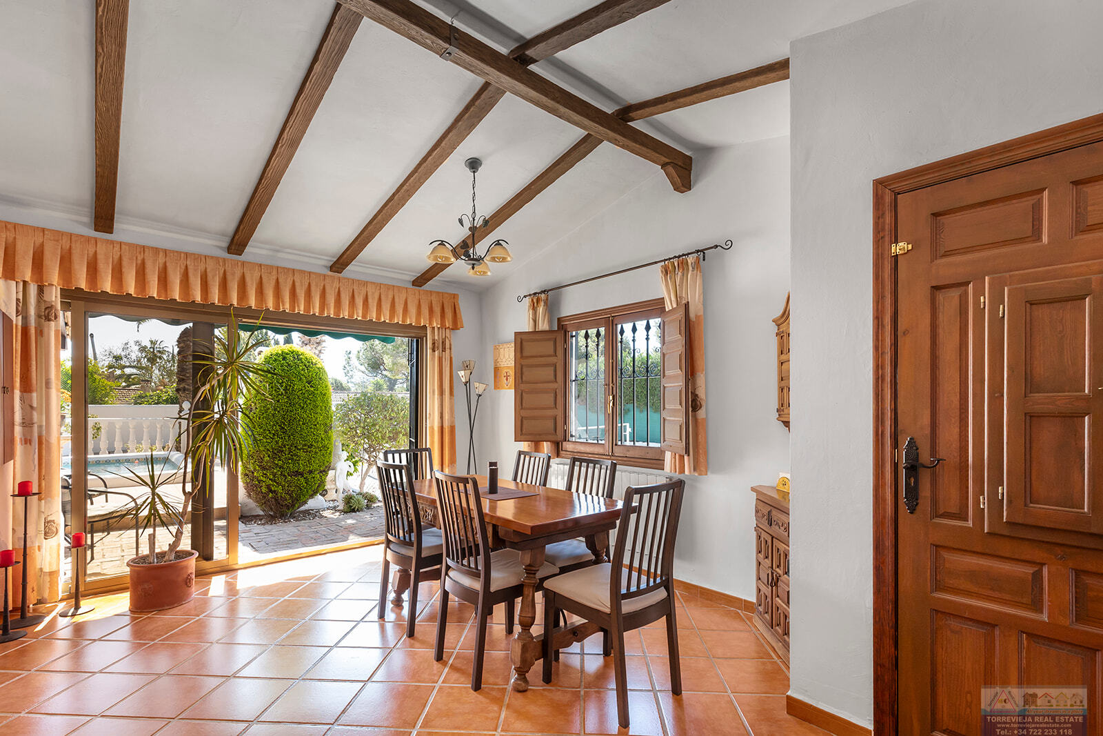 Venta de villa en Orihuela