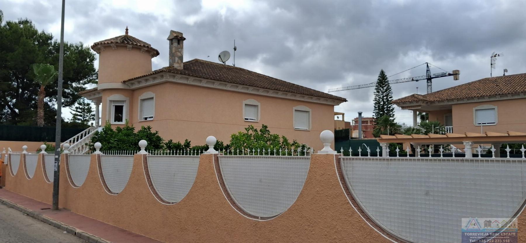 Venta de chalet en Benferri