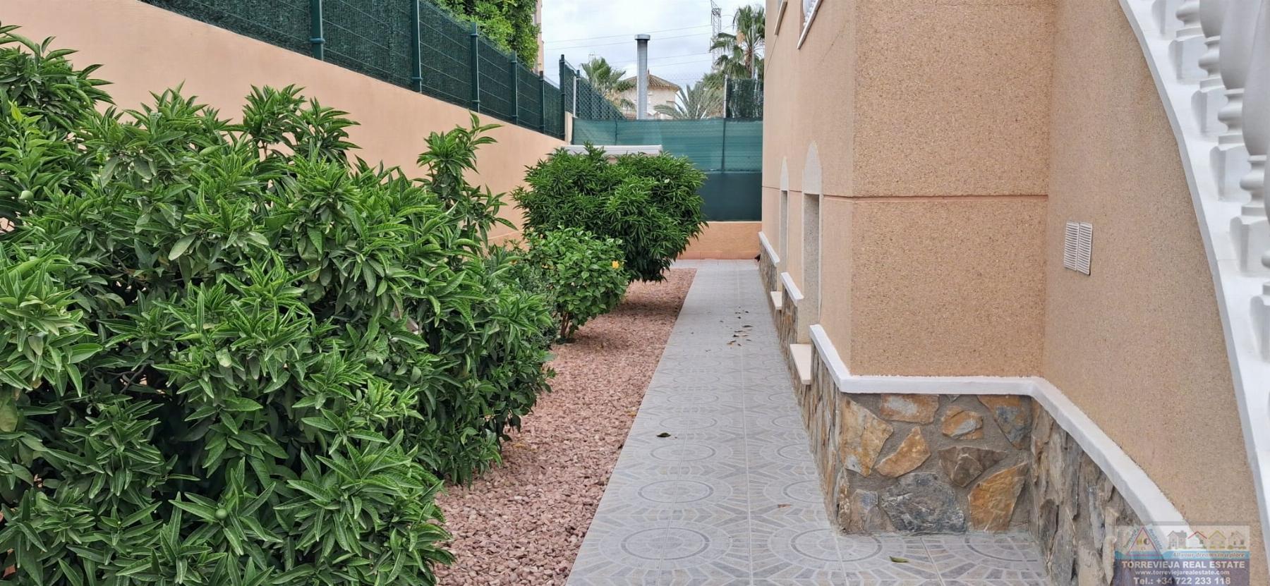 Venta de chalet en Benferri