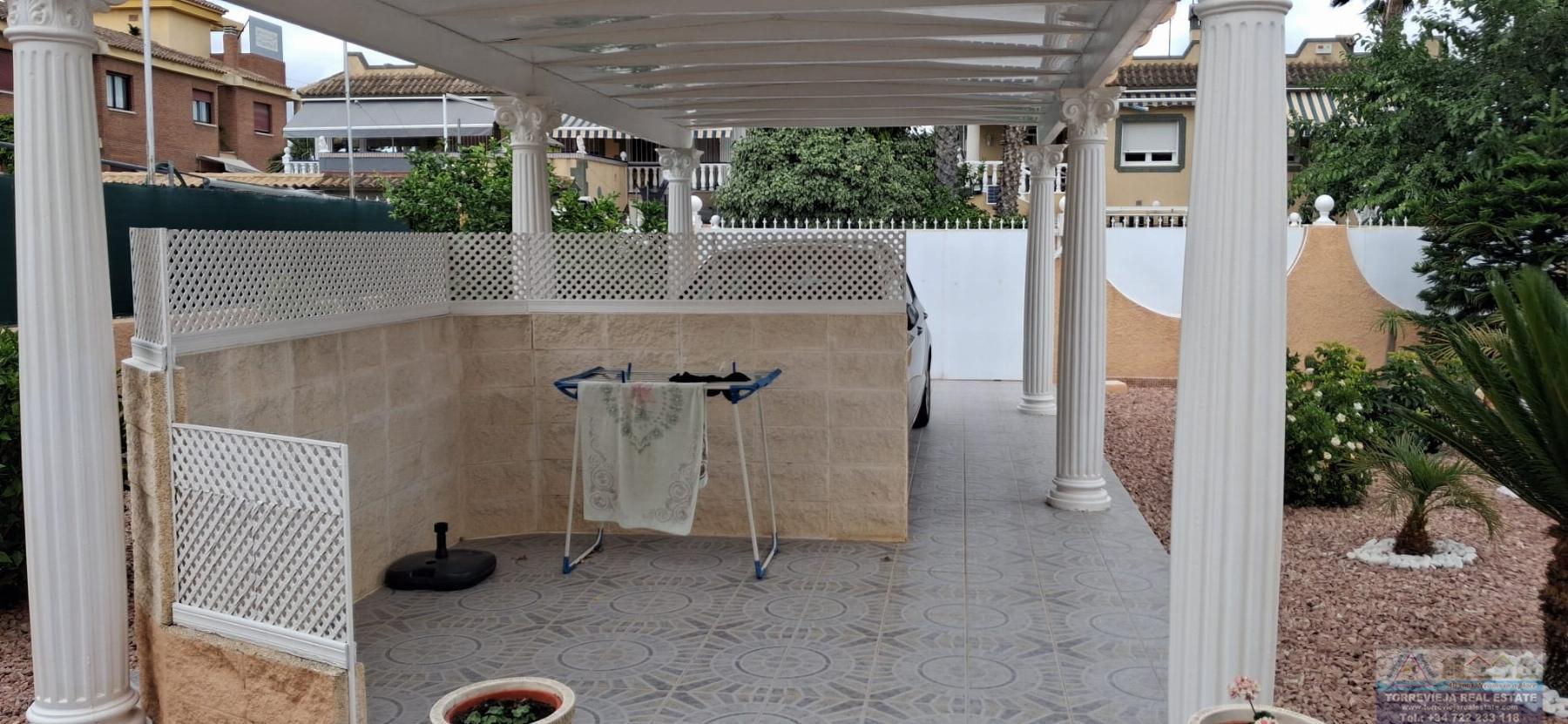 Venta de chalet en Benferri