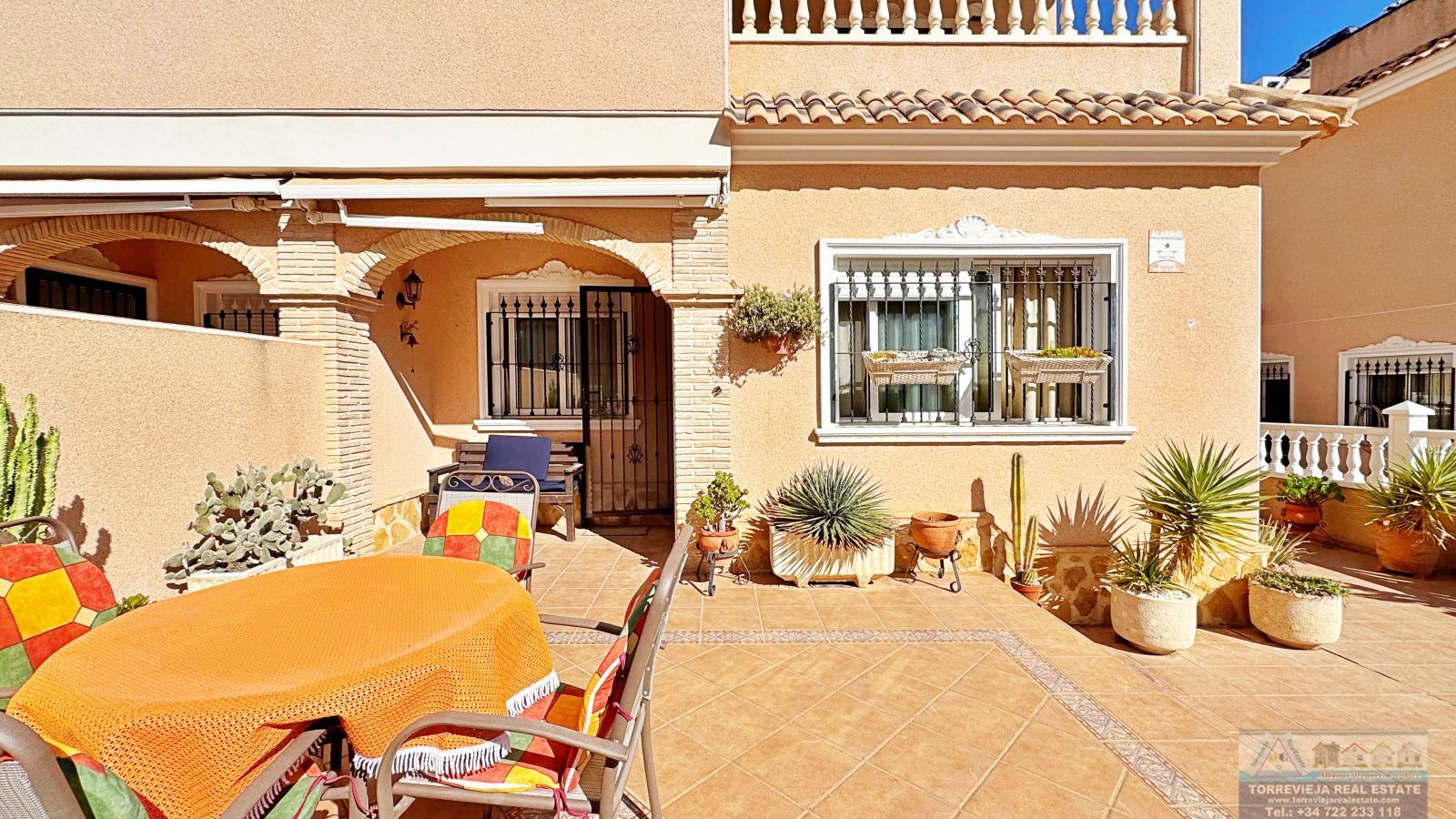 Venta de villa en Orihuela costa