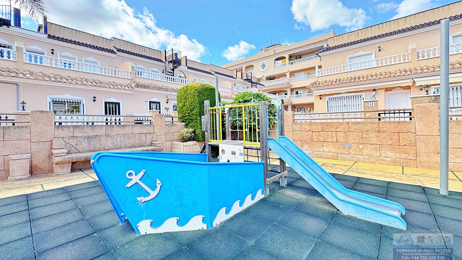 Venta de villa en Orihuela costa