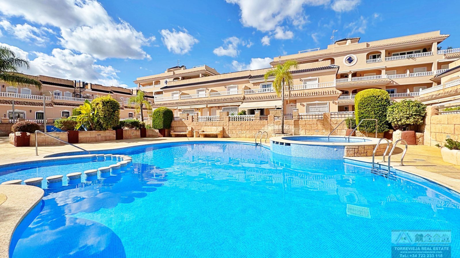 Venta de villa en Orihuela costa