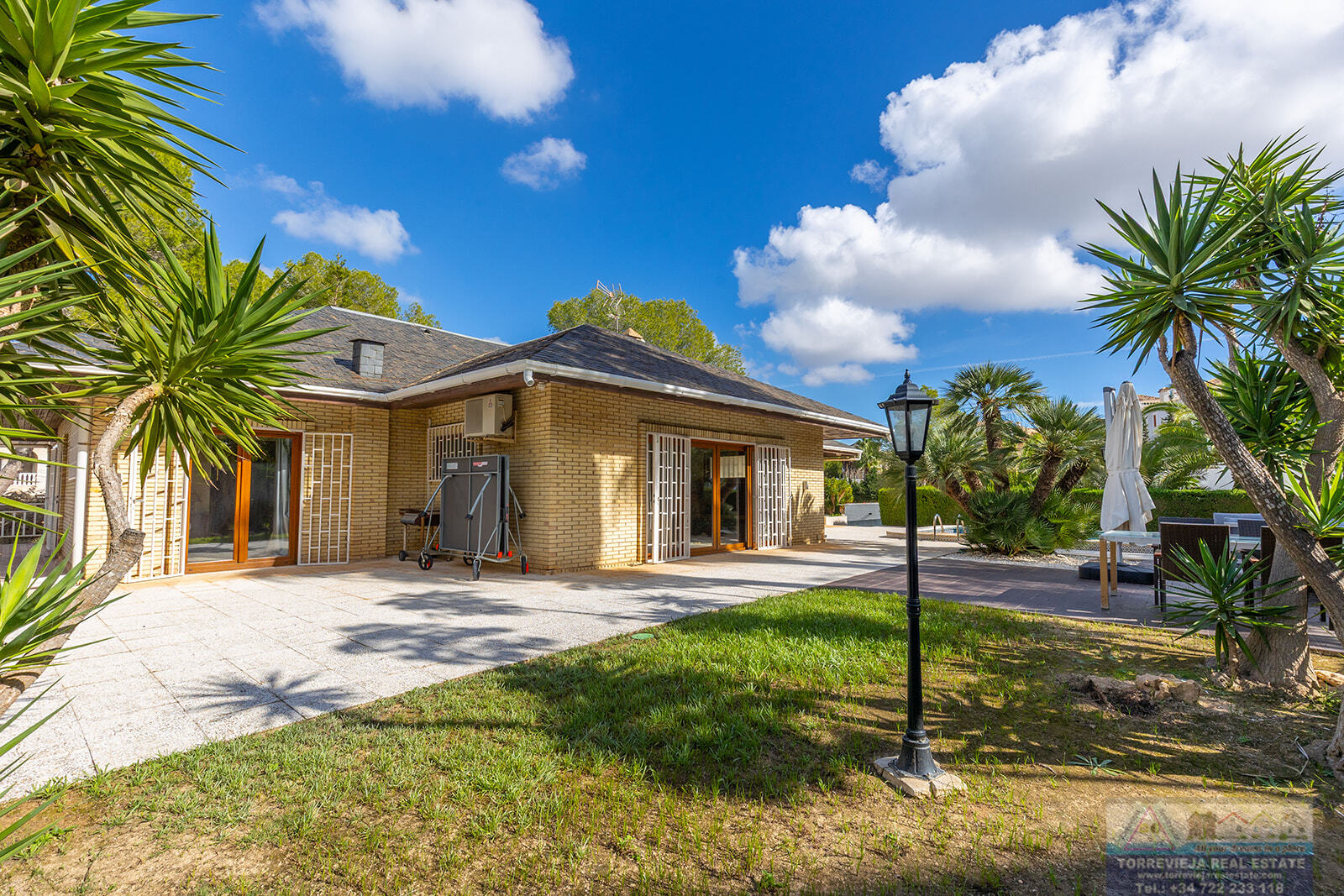 Venta de villa en Orihuela costa