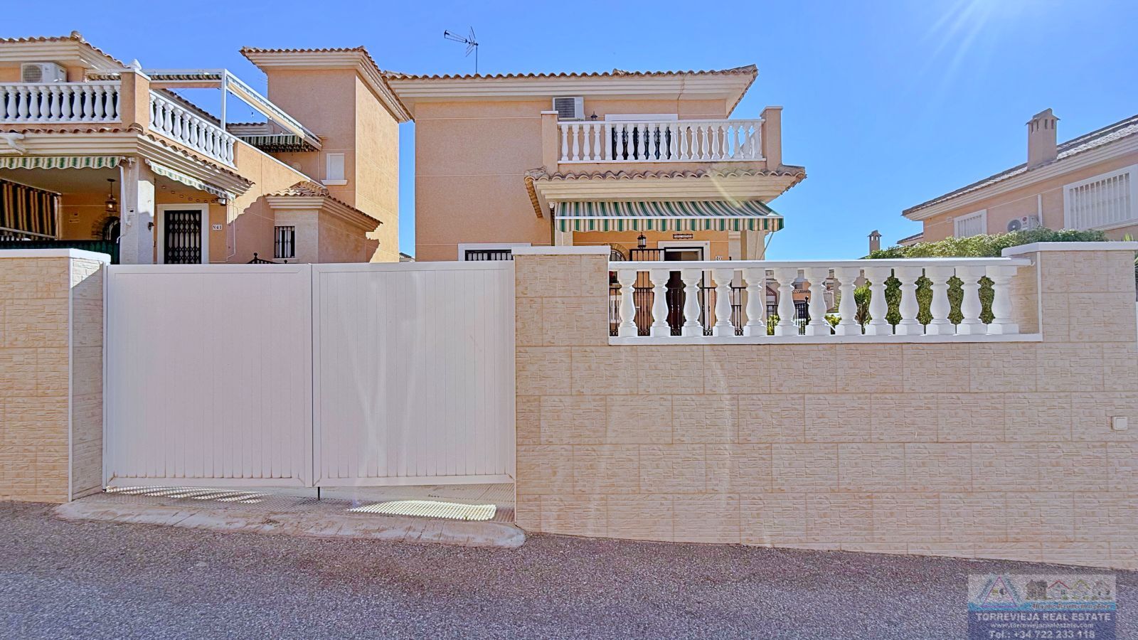 Venta de villa en Orihuela