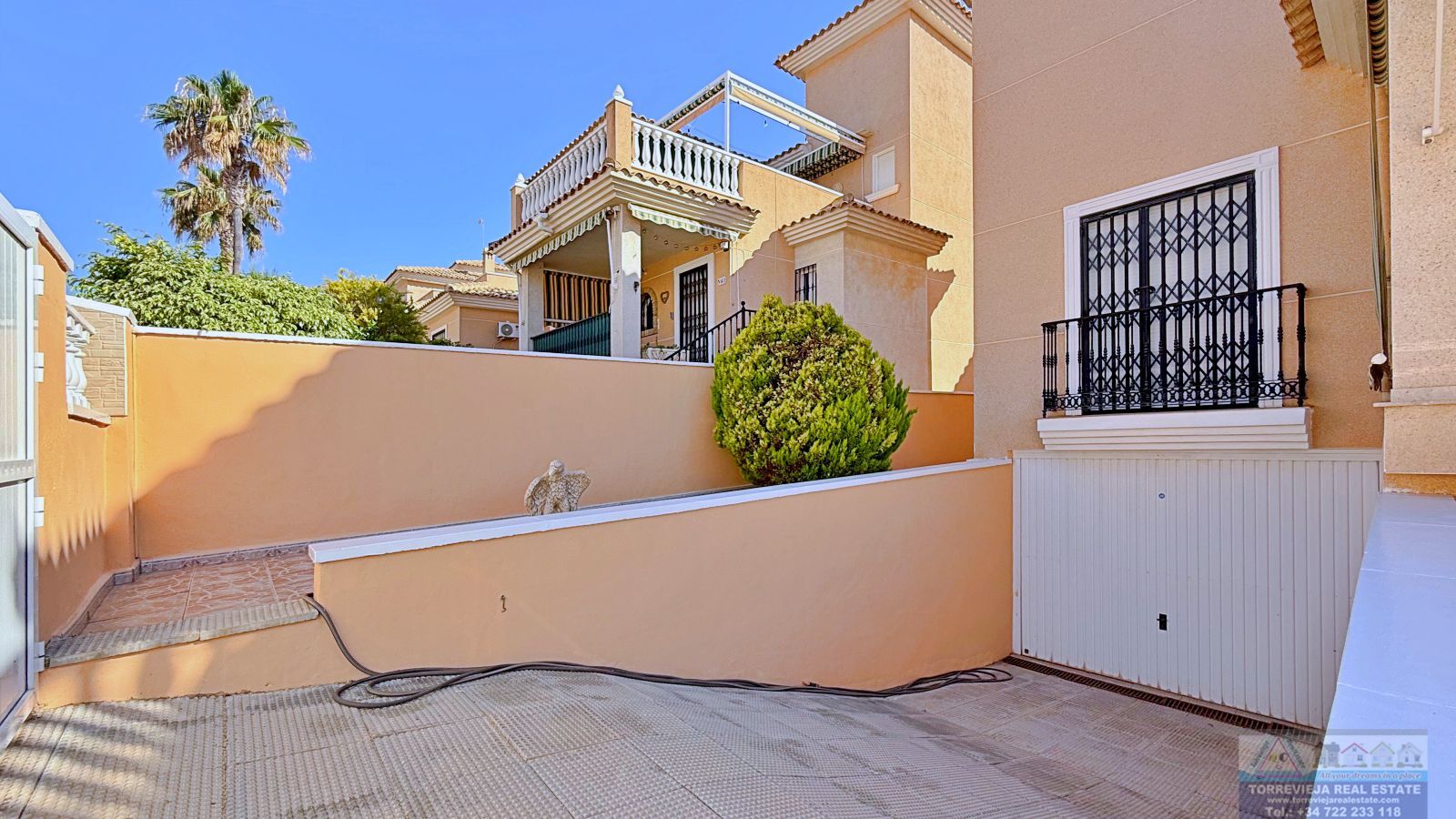 Venta de villa en Orihuela