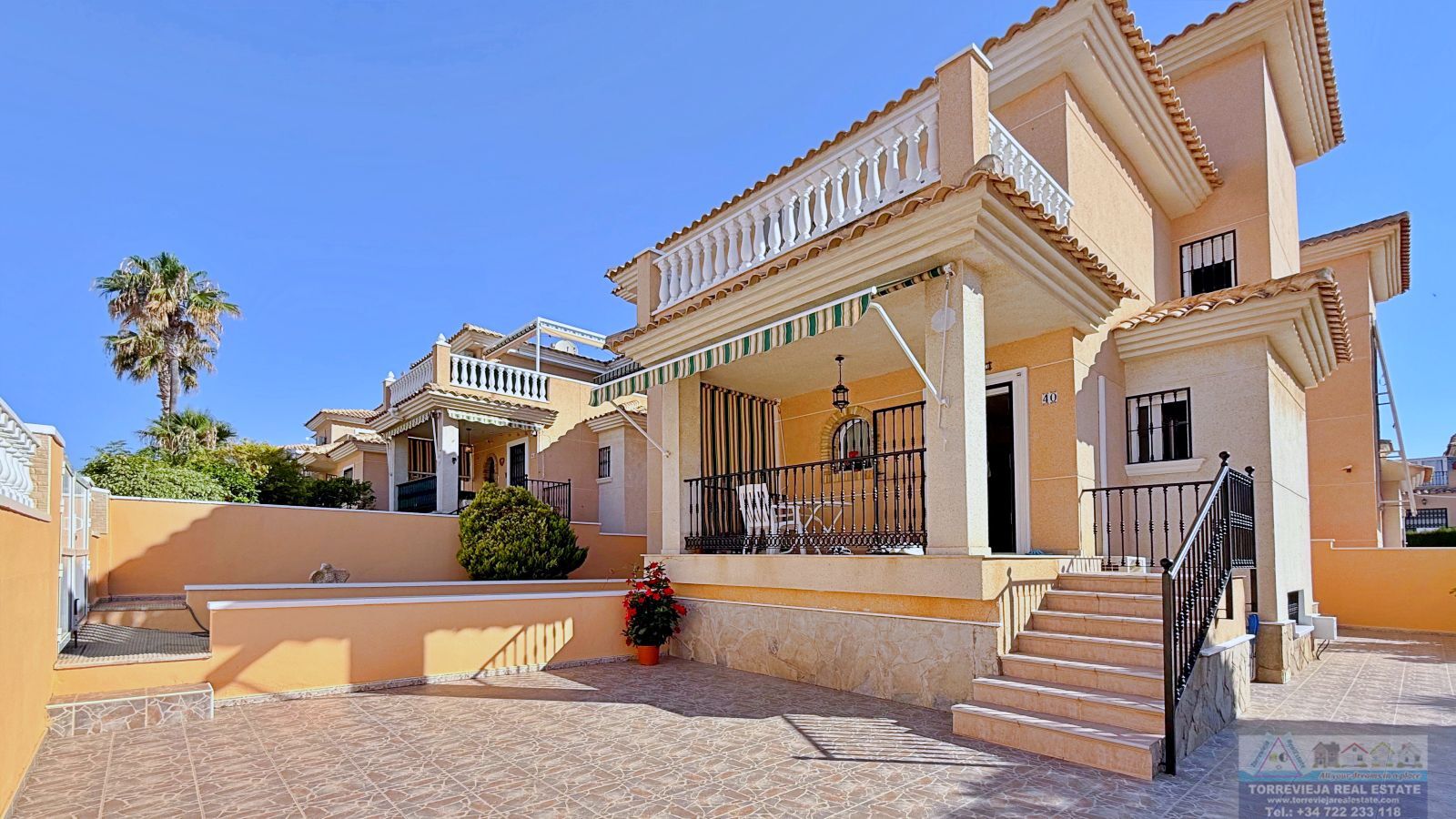 Venta de villa en Orihuela