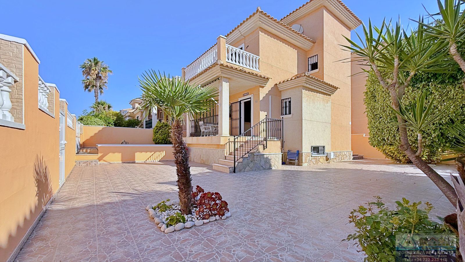 Venta de villa en Orihuela