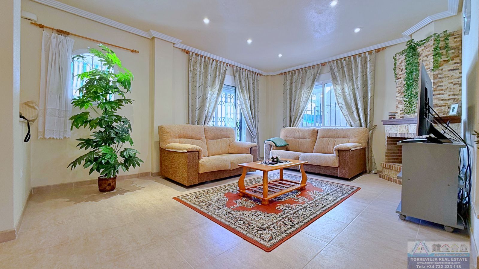Venta de villa en Orihuela