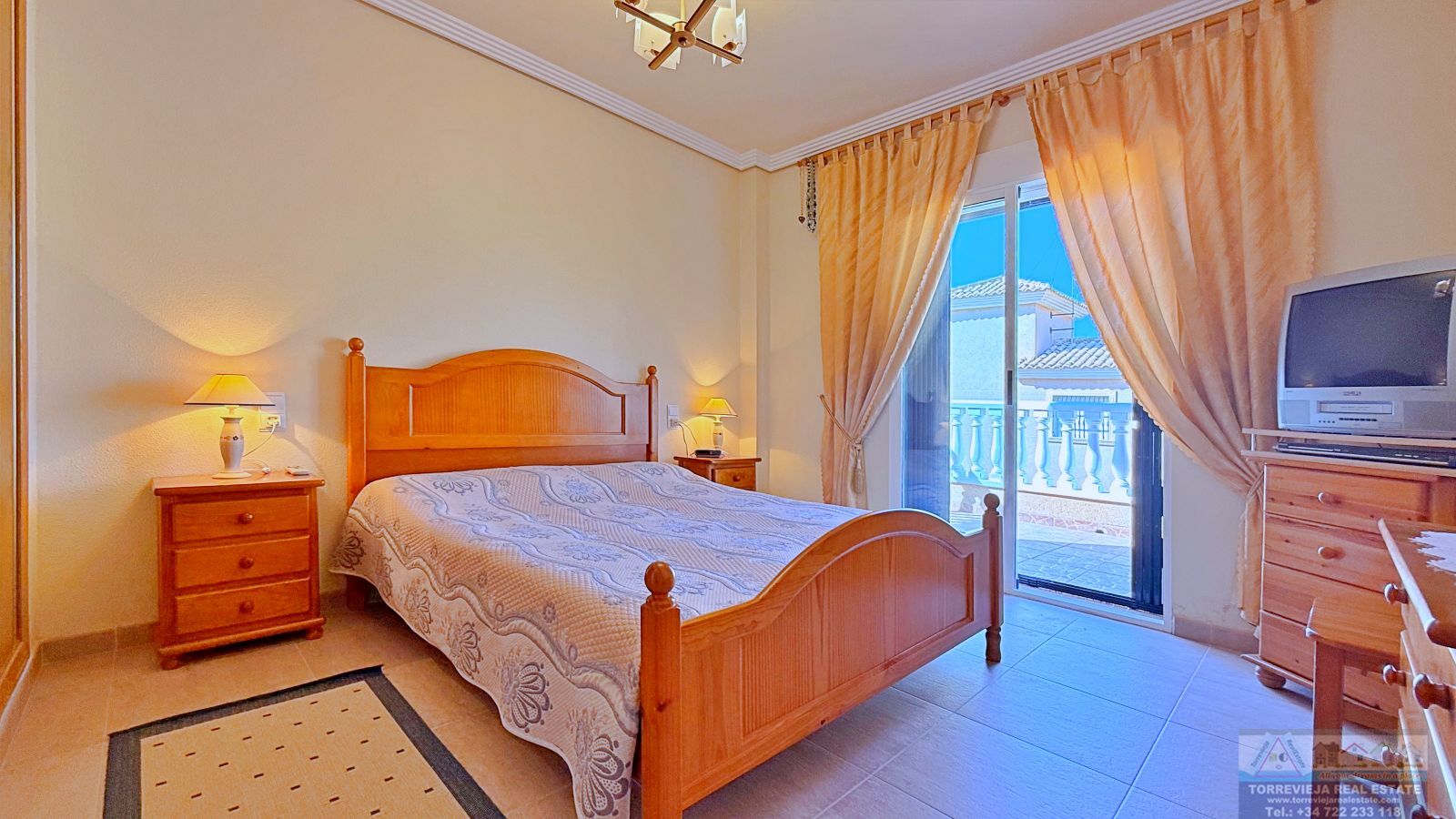 Venta de villa en Orihuela