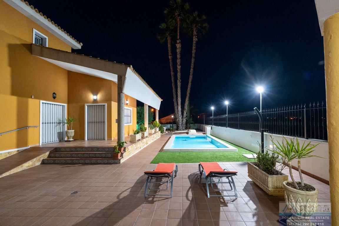 Venta de chalet en Orihuela