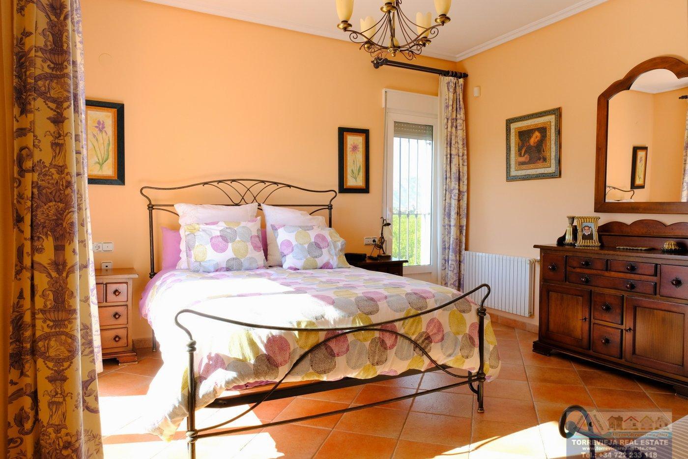 Venta de chalet en Orihuela