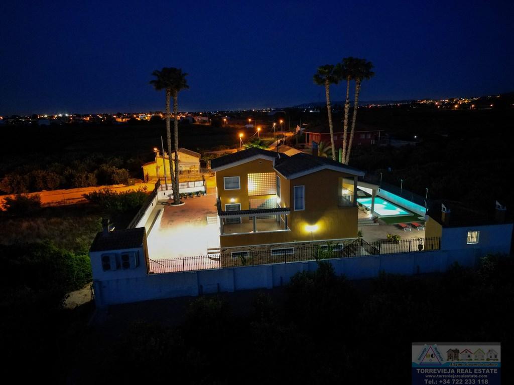 Venta de chalet en Orihuela