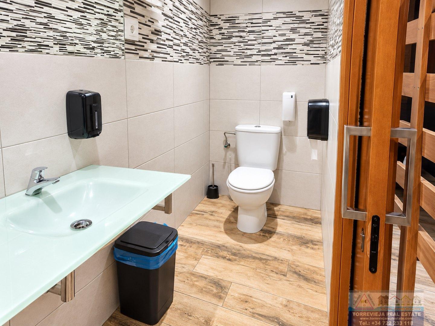 Venta de local en Orihuela