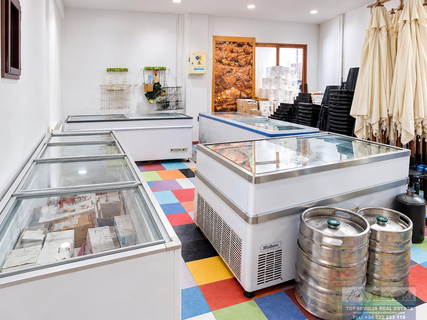 Venta de local en Orihuela
