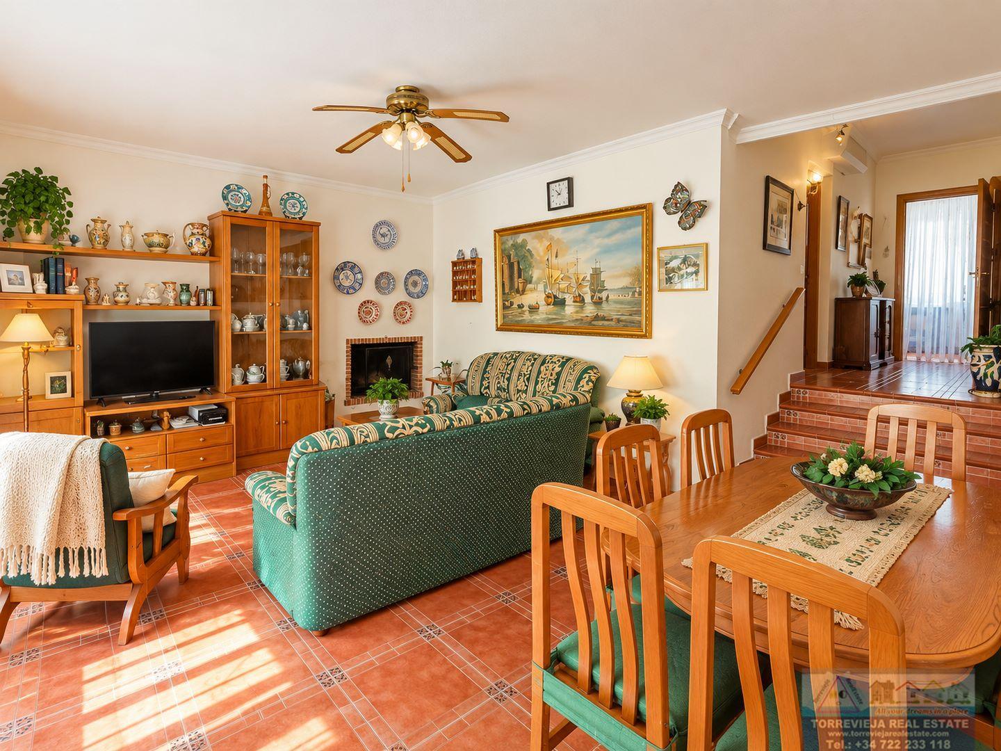Venta de chalet en San Miguel de Salinas